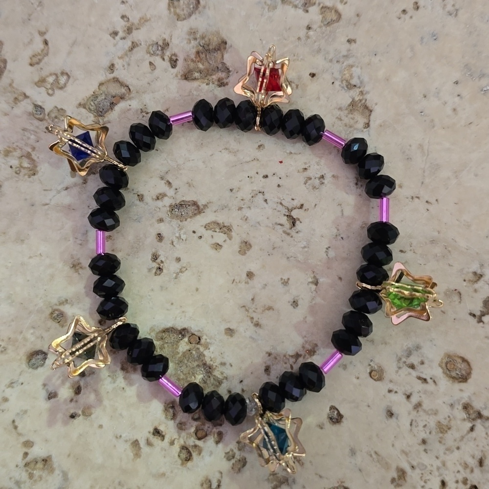 7.5in Star Stretch Bracelet